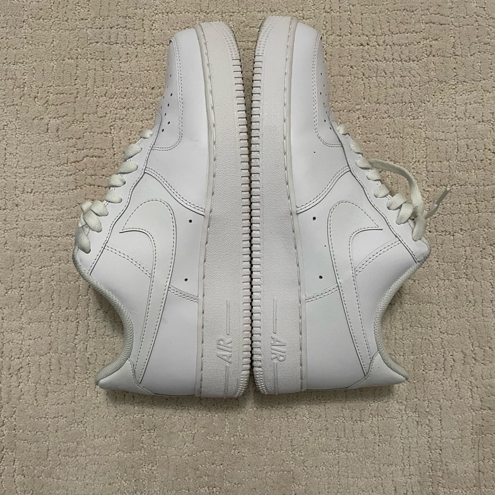 Women’s Nike Air Force 1 low 07 white/white size 11.5/ men’s size 10 - Picture 2 of 11